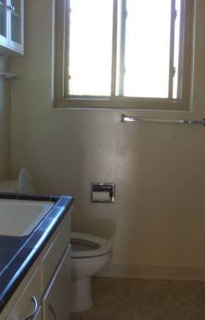 2br in downtown Palo Alto, upstairs unit, avail. mid-November - $2850 3