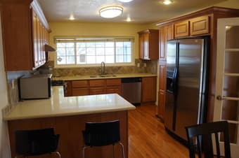4b 2b FULLY FURNISHED single family home in south San Jose 2