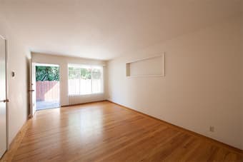 1b1b newly renovated apartment in College Terrace: 1 block from campus 3