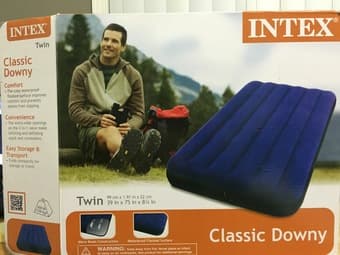 selling a Intex classic downy twin air bed. $10 1