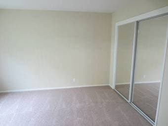 Mountain View Shopping Center-2b1b-share one bedroom 1