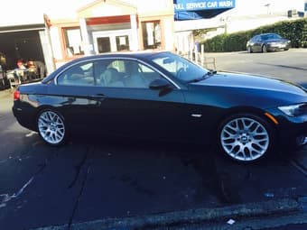 BMW 328i Convertible, 2008, will make you the coolest kid on campus 3