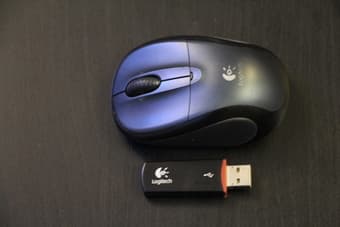 $5 - Wireless Logitech Mouse 1