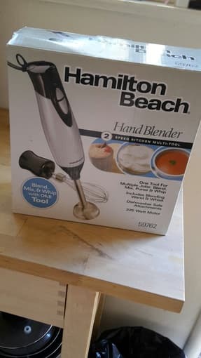 Hand blender + whisker (2 speed) Hamilton - $12 1