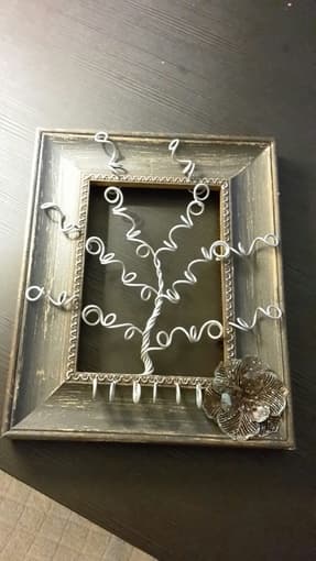 Jewelry stand / organizer - $10 1