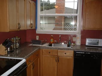Room available for sublet in 6-bedroom house (Mon 12/14 to Mon 1/4) 3