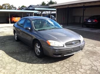 2004 Ford Taurus SES Clean Title for $3500 2
