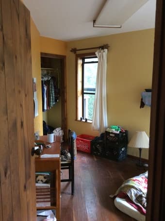 Room in Ranch Home With Creative Young Professionals 2