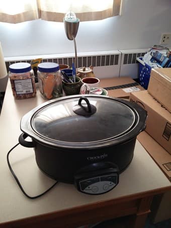 Rice cooker $10 and crock pot $20 3