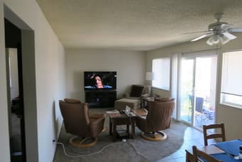2 bedroom 1 bath apartment to share near downtown San Carlos 2