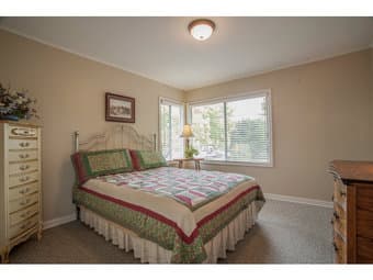 $1,290 Private upstairs bedroom. Close to Stanford. Redwood City 1