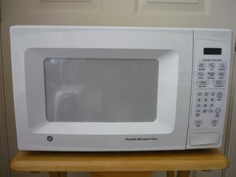 Microwave Oven***$10*** 1