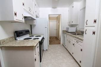 Menlo Park 2Br/2Ba apartment 客厅招租 1月23日开始拎包入住 2