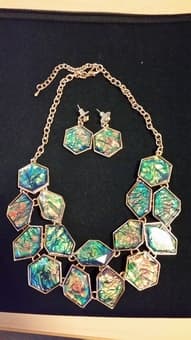 Beautiful necklace and matching earrings (essentially new) 1