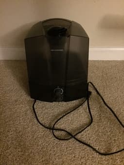Humidifier - $10 (pick up only, Oak Creek) 1