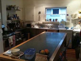 $880 for room near university ave 3