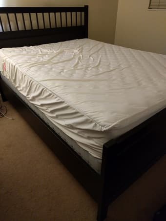 Queen bed set: frame, mattress, and box spring 1