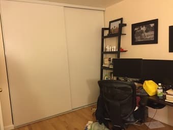 Seeking Female Roommate in Manlo Park Townhouse 3