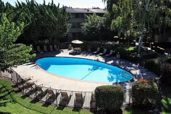 $1750 luxury apartment 2B2B in Palo Alto , one person only 3