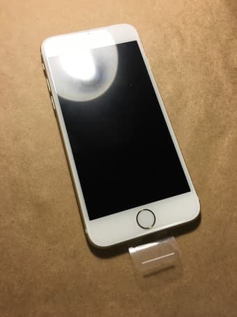iPhone6 (ALMOST NEW) 3