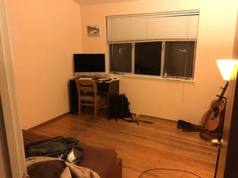Available now: Room in house near campus 1
