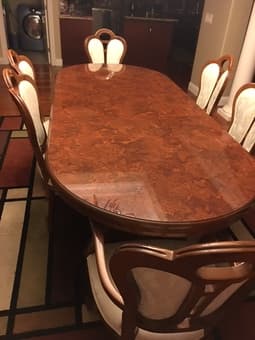 Excellent dining set + China cabinet for a great price 3