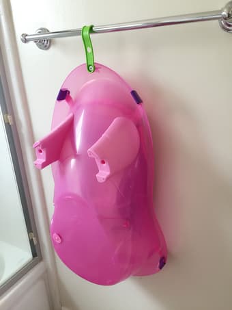 Fisher-Price Pink Tub with two fun tub toys_$16 2