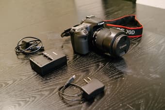 [99% New] EOS 70D EF-S 18-135mm IS STM Lens Kit 1