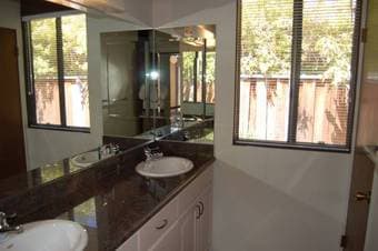 Room available in a fun house 15 min from campus 3