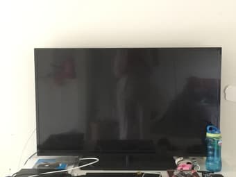 For sale: VIZIO E SERIES 39 Inch. LED HDTV($180) with ANTENNA(Free) 2