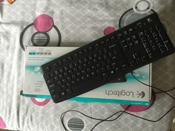 For sale: Acer monitor ($20)+Keyboard($5) 1
