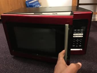 $40 - Emerson microwave BARELY USED 1