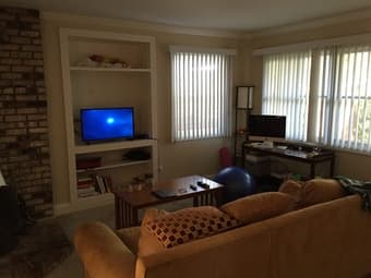 Furnished 2 Bed/1 bath, washer/dryer, garage, yard 1