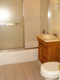 $2750, 2br/1ba Newly Remodeled, Cozy & Convenient Triplex in Palo Alto 2