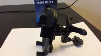 Brand new car universal phone holder-$5 2