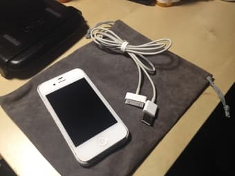 iPhone 4s unlocked White 16GB w. Case ($97) 1