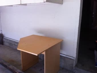 Wood corner table 1
