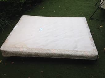 FOR FREE: Queen sized bed Stearns & Foster 3