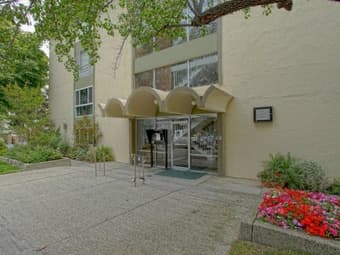 Gorgeous Furnished 1Bed+Private Bath in Mountain View available now 1