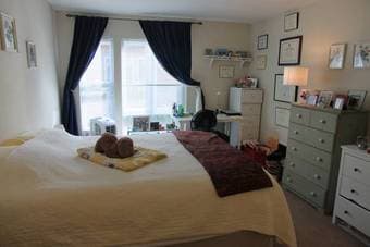 Remodeled Home with Sunroofs, 2 bdrm/1.25 baths in Redwood City $2795 1