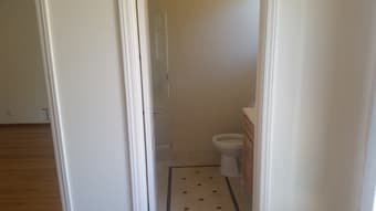 $600 shared room 1 mile walk to Caltrain 2