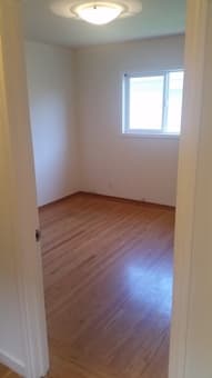 $700 shared room 1 mile walk to Caltrain 2