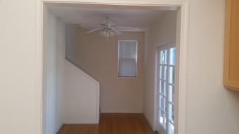 $700 shared room 1 mile walk to Caltrain 3