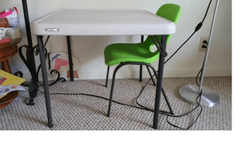 The portable table and chair $10 1