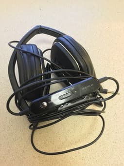Noise canceling Sony MDR-NC40 ($90) 3