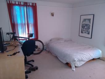 Spacious beedroom, private bathroom, 5 mins bike to Stanford 4/20-5/3 1