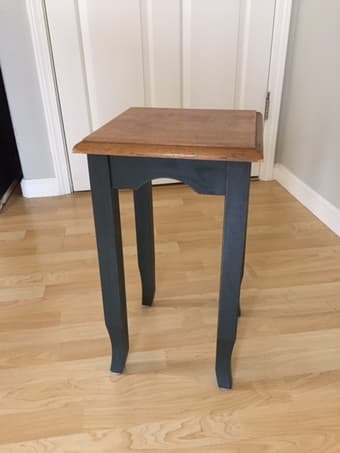 Side DESK 1