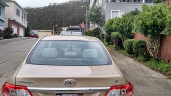 Toyota Corolla 2013 LE, $14000- 17,000 miles 2