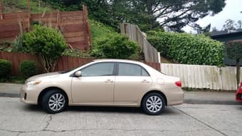 Toyota Corolla 2013 LE, $14000- 17,000 miles 3