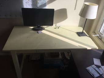 Great yellow desk for sale 45$, 24"x48"x29" 1